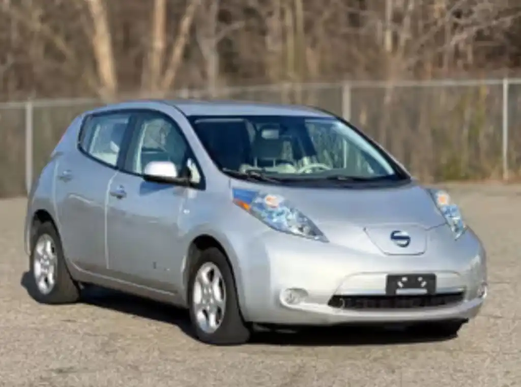 2012 Nissan Leaf SL's photo