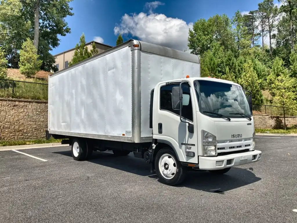 2014 Isuzu NPR-HD's photo