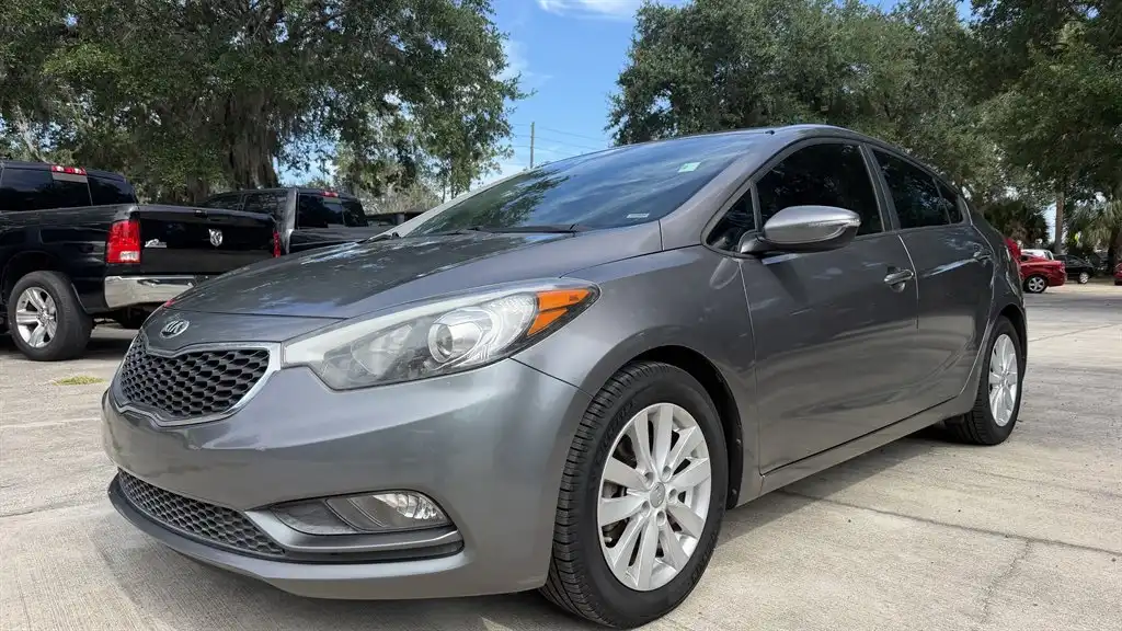 2016 Kia Forte LX AT's photo