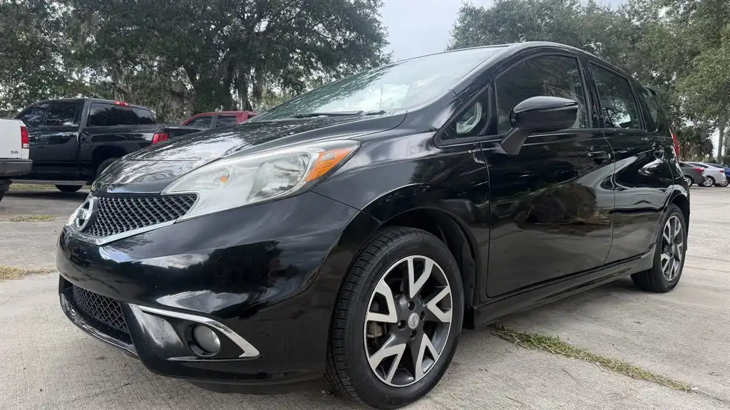 2016 Nissan Versa Note 1.6 SR CVT's photo