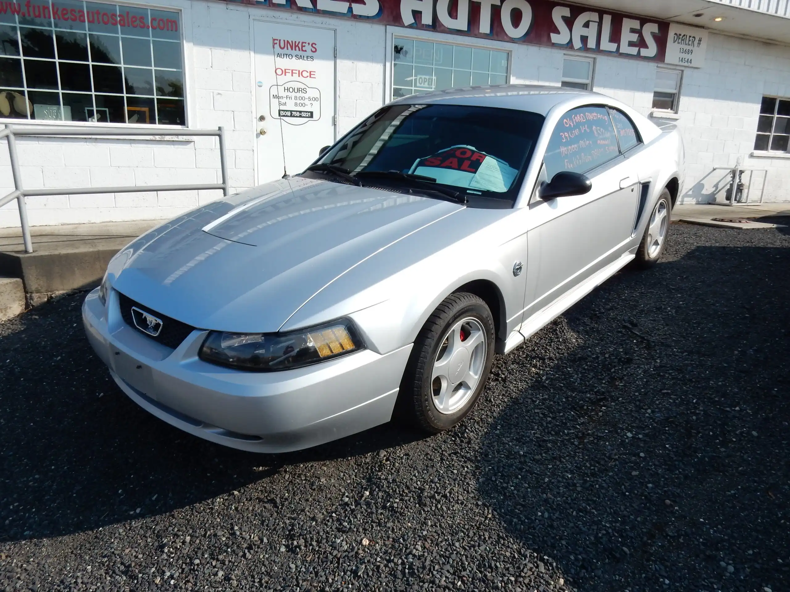 2004 Ford Mustang 3.9 Standard's photo