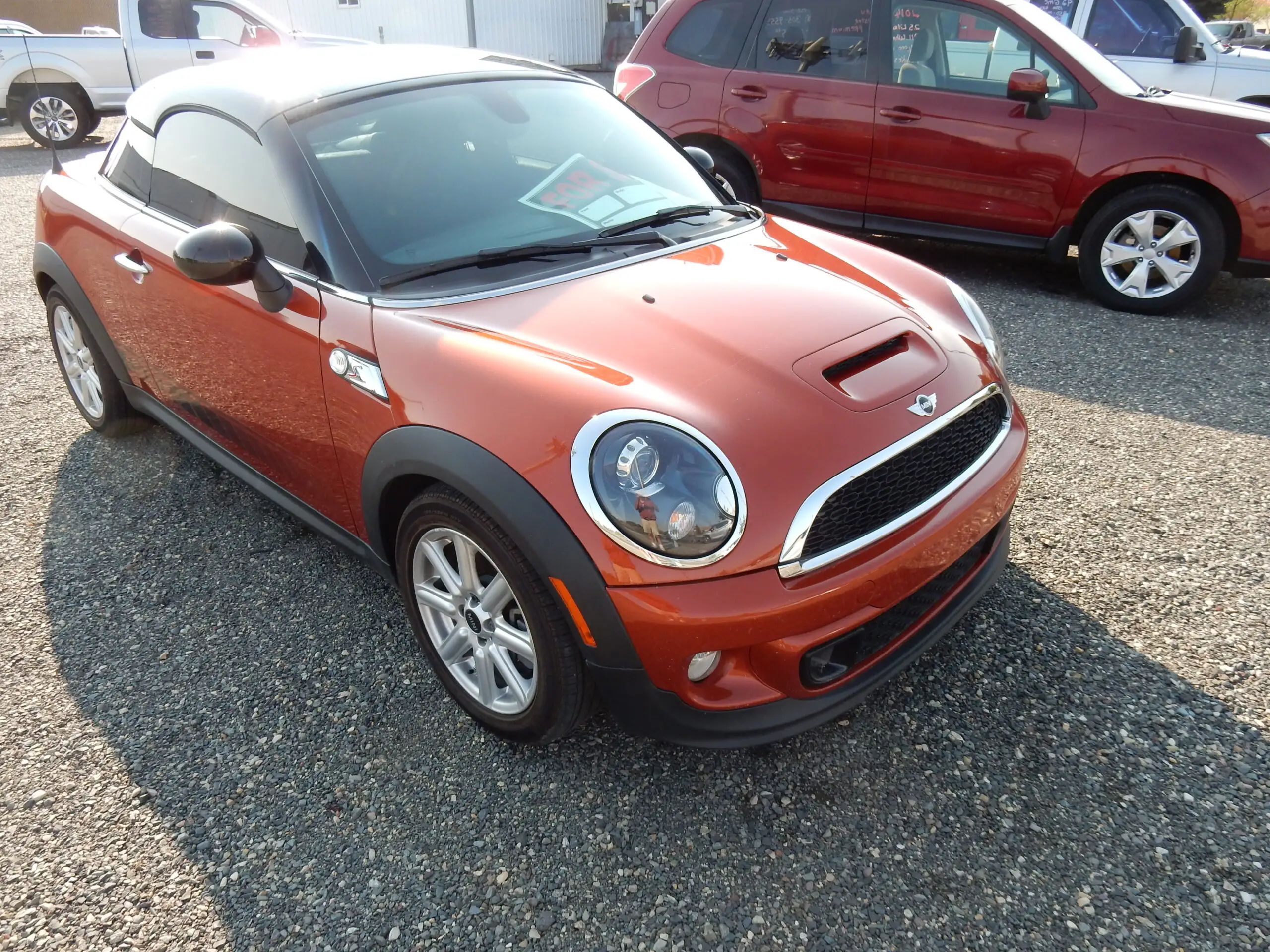 2014 MINI Cooper S photo 1