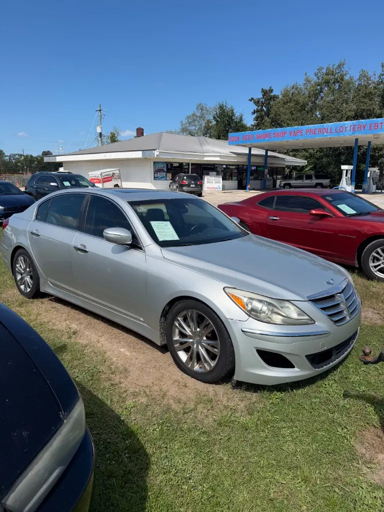 2012 Hyundai Genesis 3.8 photo 3