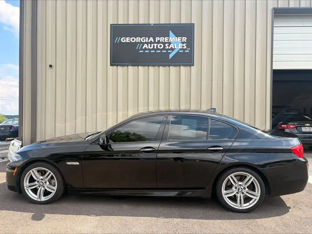 2011 BMW 5 Series 535i Sedan's photo