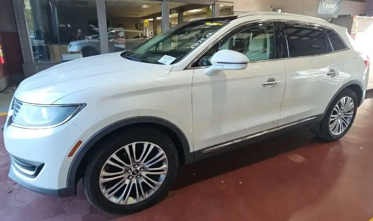2017 Lincoln MKX Reserve AWD's photo