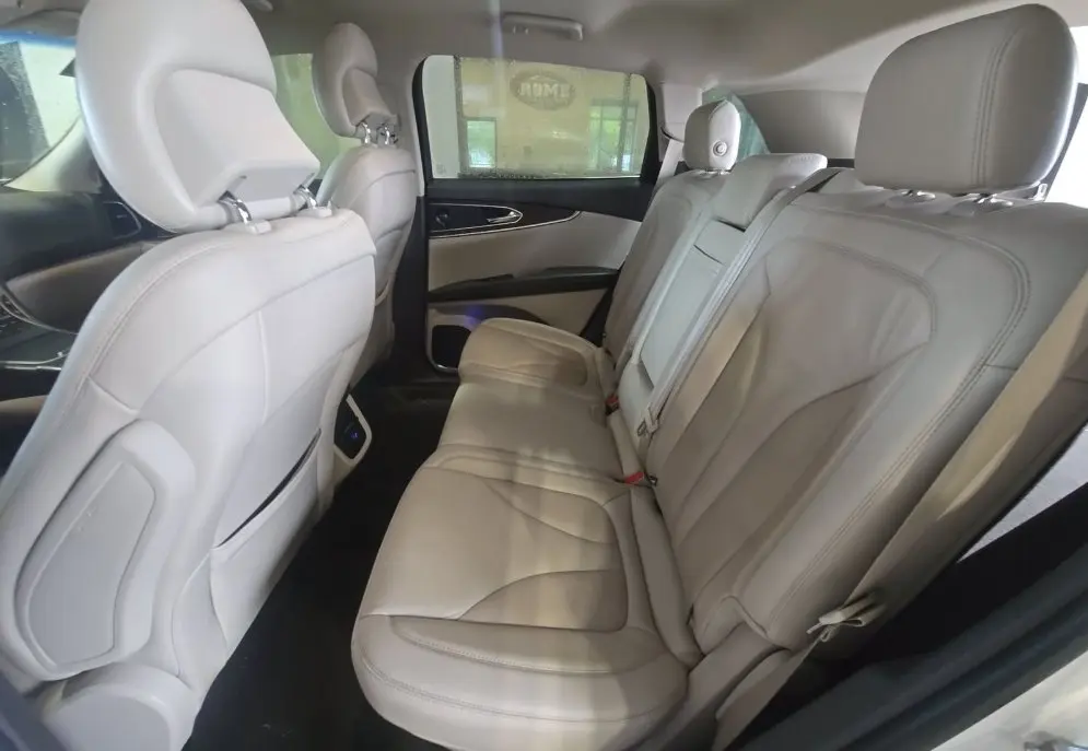 2019 Lincoln Nautilus Select AWD photo 4
