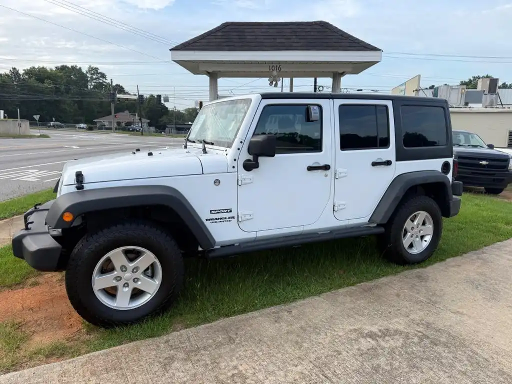 2016 Jeep Wrangler Sport S's photo