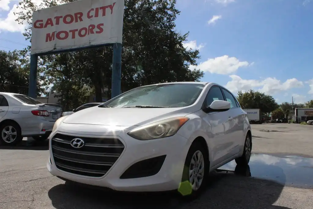 2016 Hyundai Elantra GT 2.0 6-Speed A T's photo