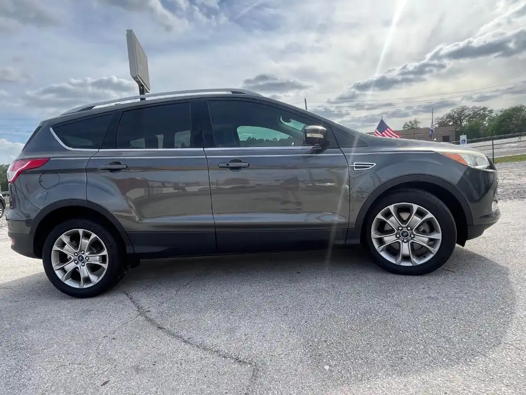 2015 Ford Escape Titanium's photo