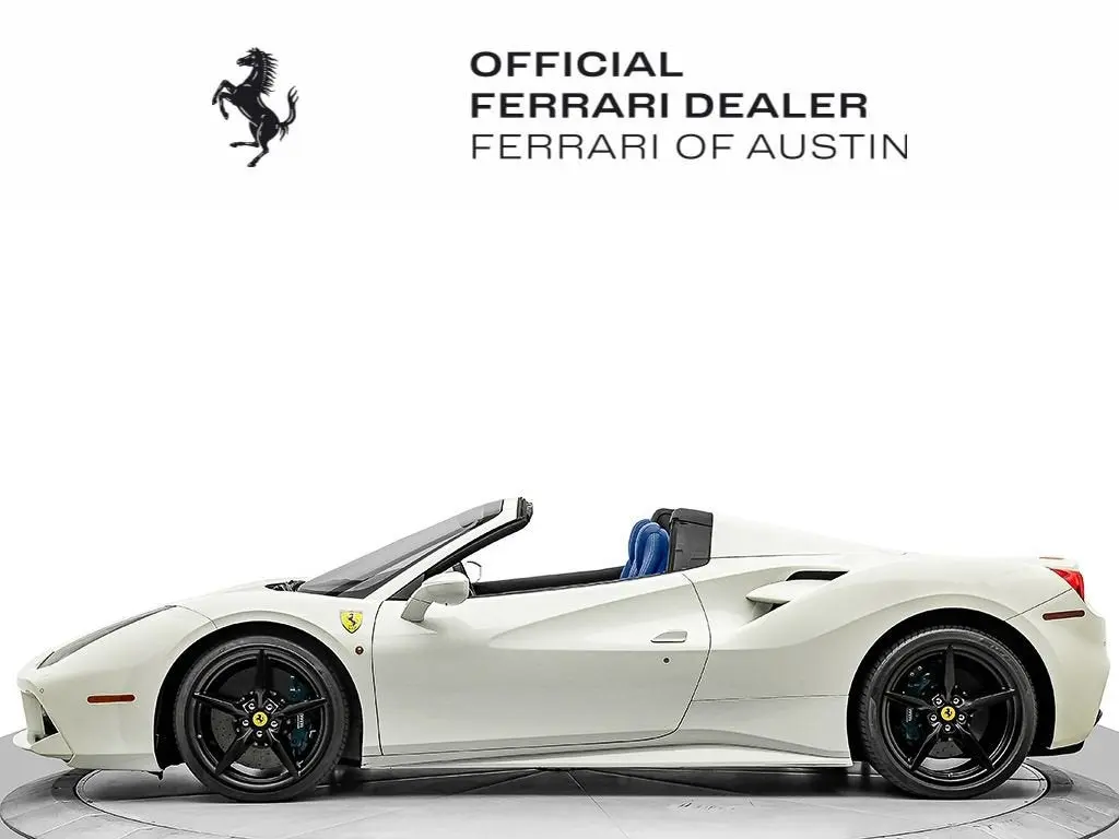 2017 Ferrari 488 Base photo 5