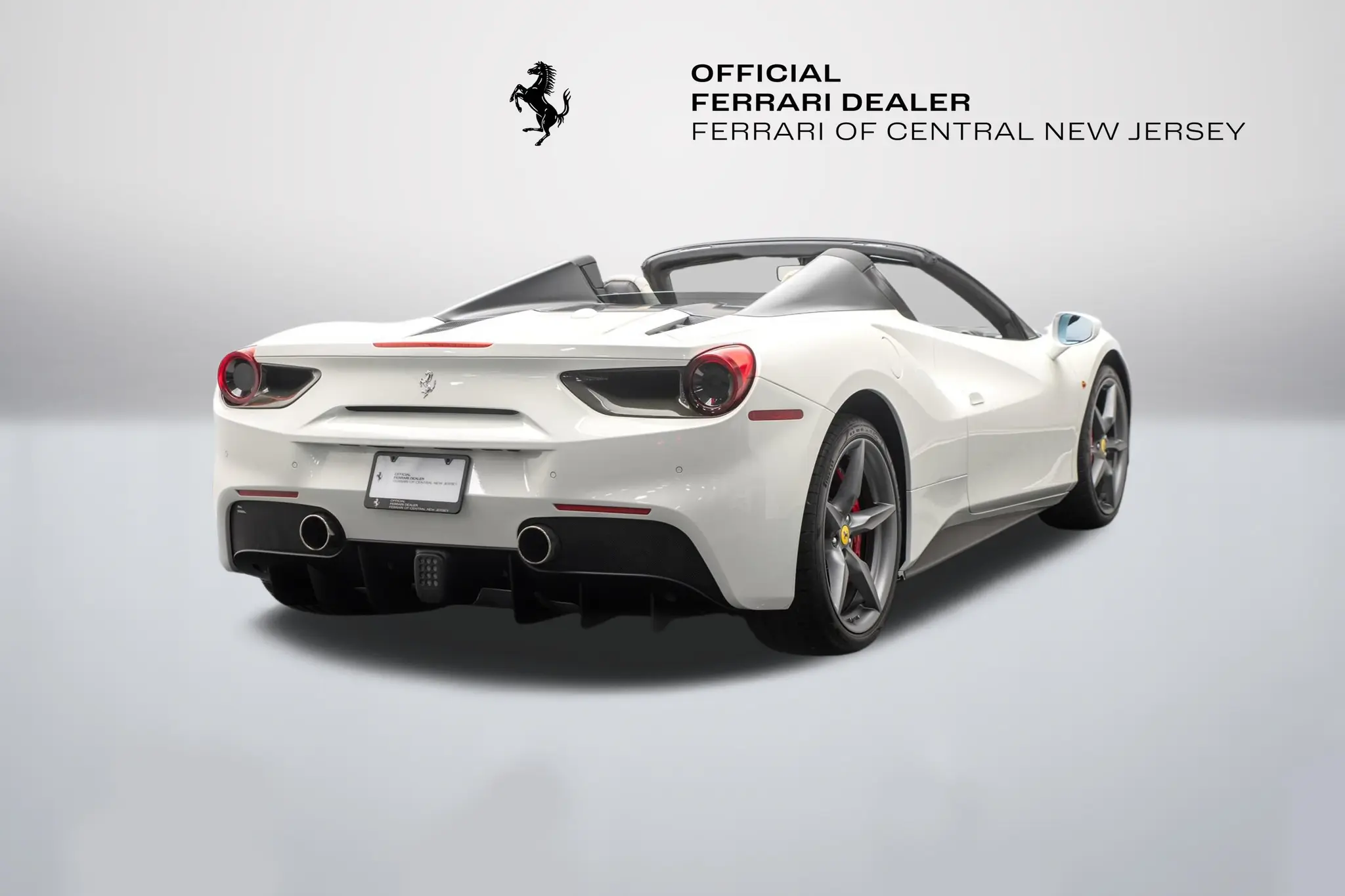 2018 Ferrari 488 Base photo 3