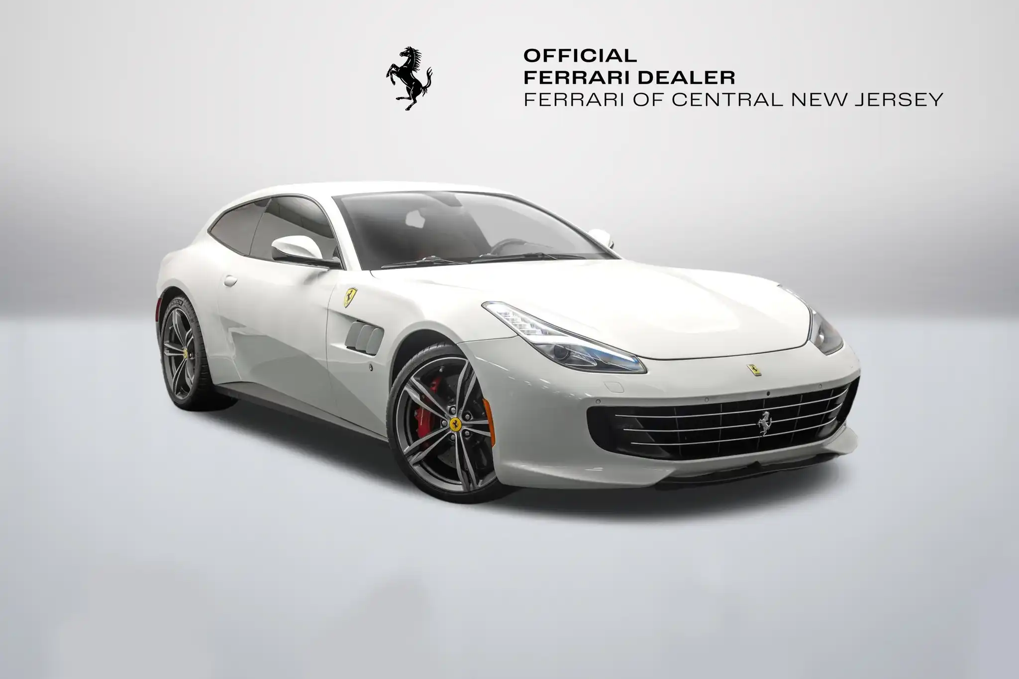 2019 Ferrari GTC4Lusso Base's photo