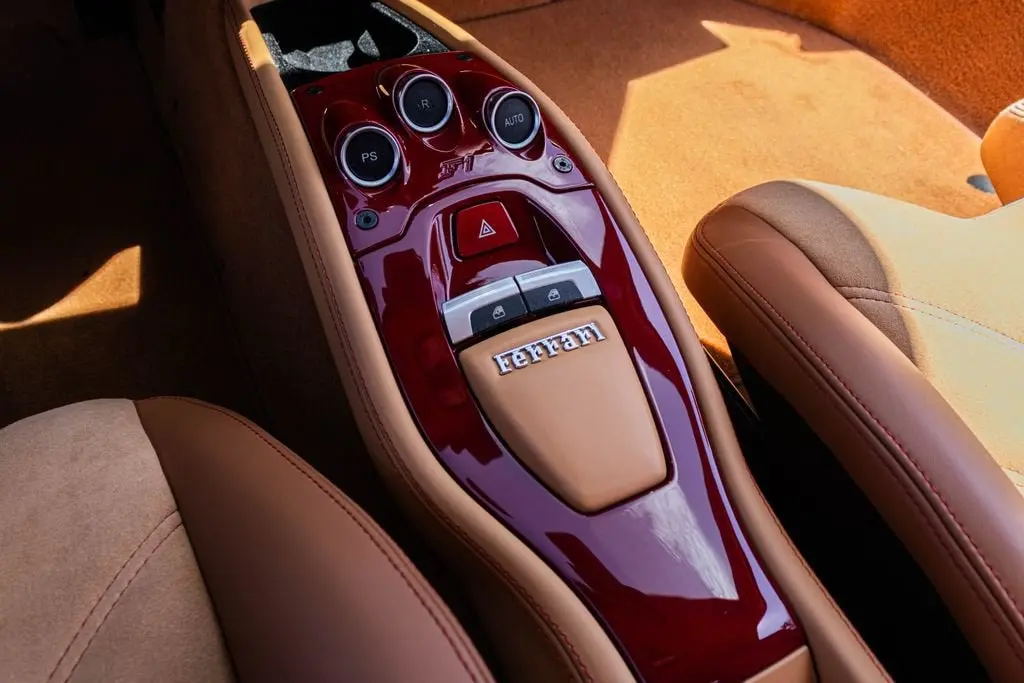 2013 Ferrari 458 Base photo 5
