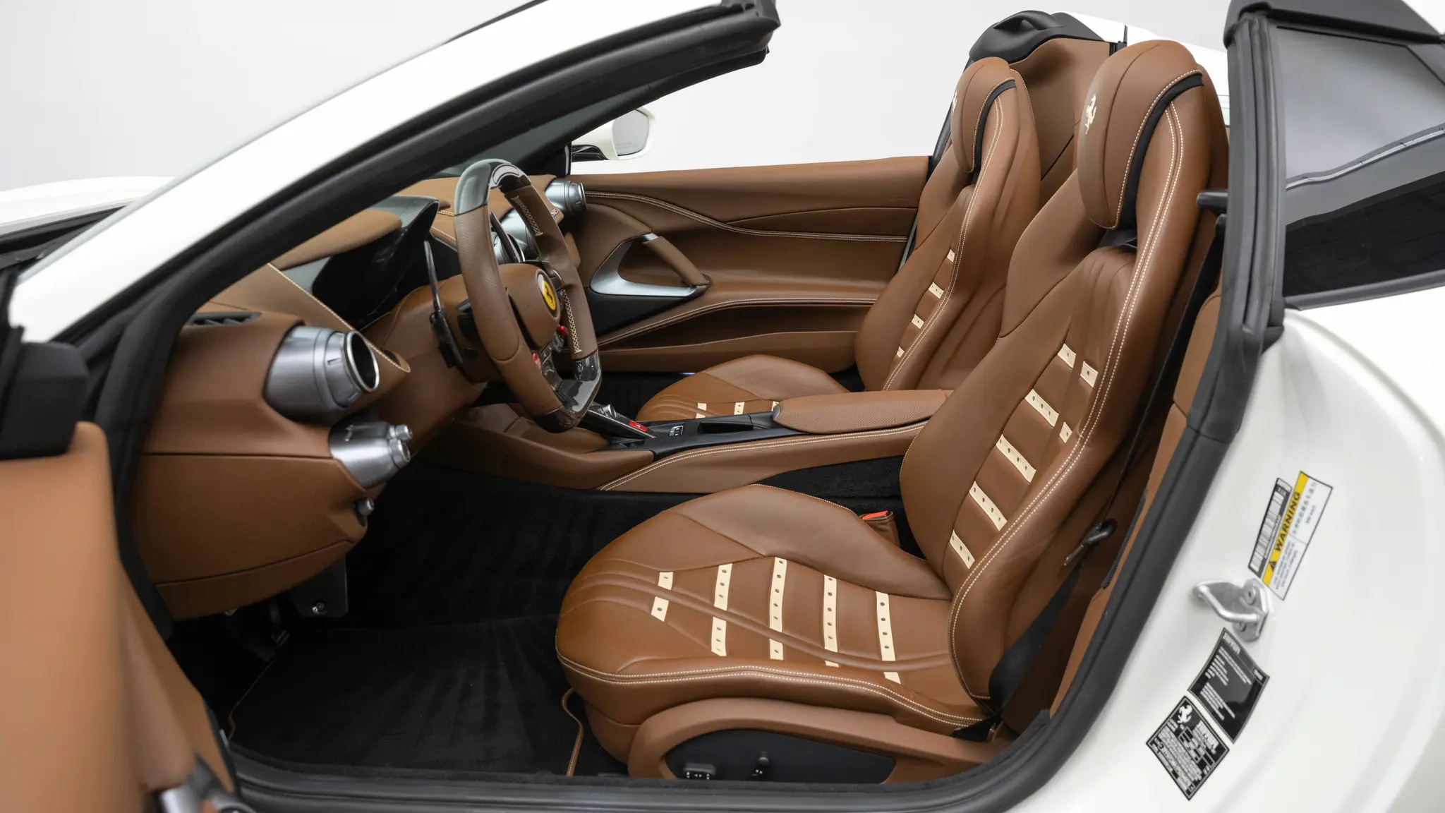 2023 Ferrari 812 Base photo 5