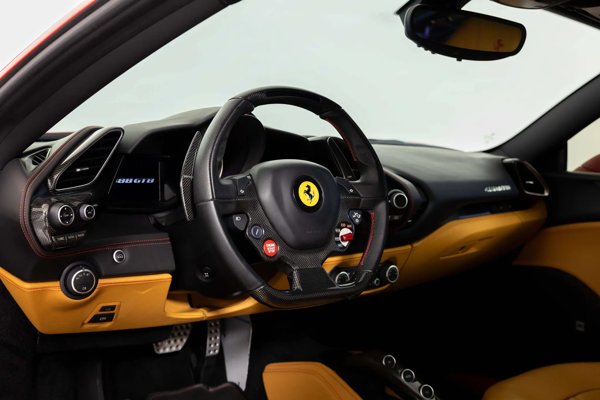 2017 Ferrari 488 Base photo 4