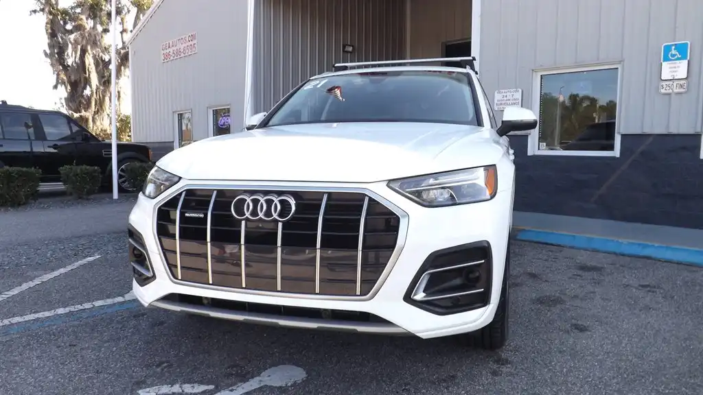 2021 Audi Q5 45 Premium Plus's photo