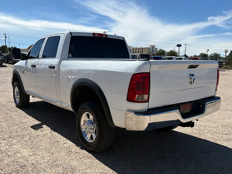 2011 RAM 2500 ST 4WD Crew Cab SWB photo 5