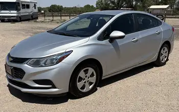 2017 Chevrolet Cruze LS Auto's photo