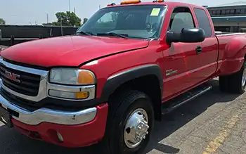 2005 GMC Sierra 4WD Extended Cab SLT's photo