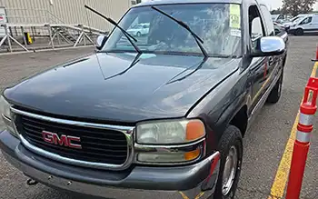 2002 GMC Sierra 4WD Extended Cab 6 1/2-ft SLE's photo