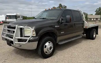 2005 Ford F-350 Lariat 4WD Crew Cab DRW SWB's photo