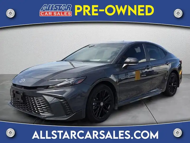 2025 Toyota Camry SE AWD Hybrid's photo