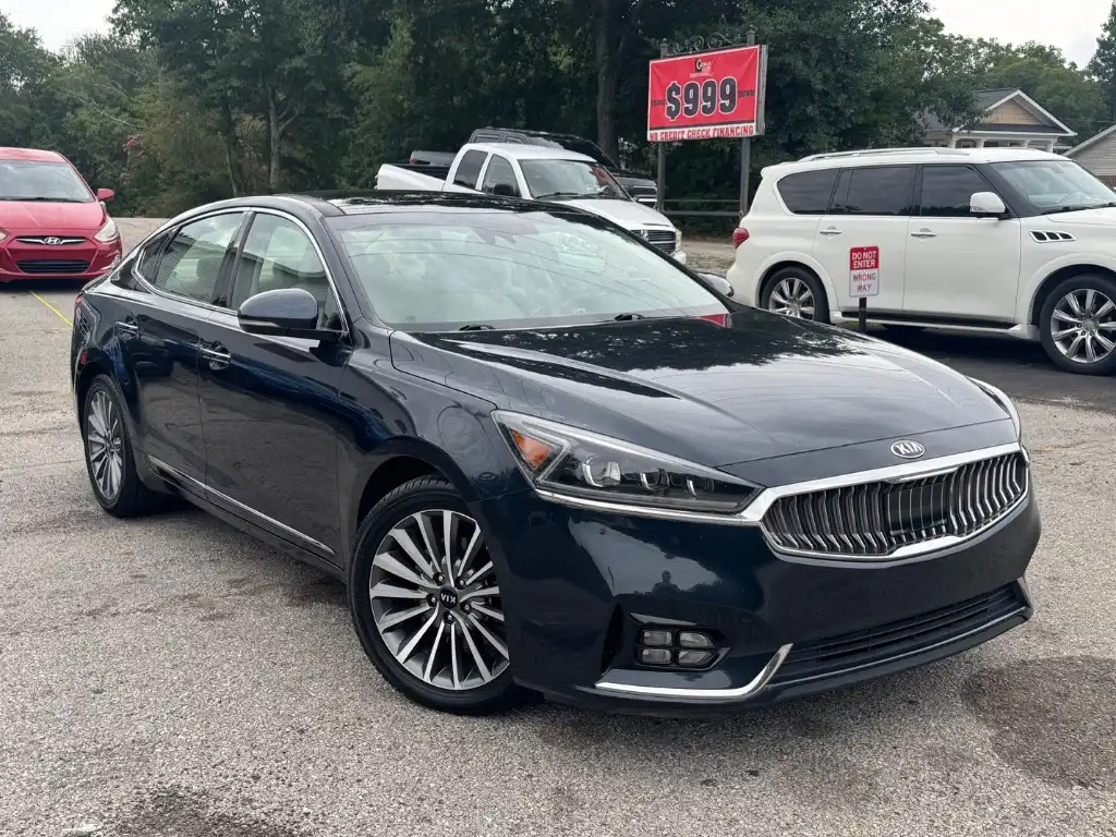 2017 Kia Cadenza Technology's photo