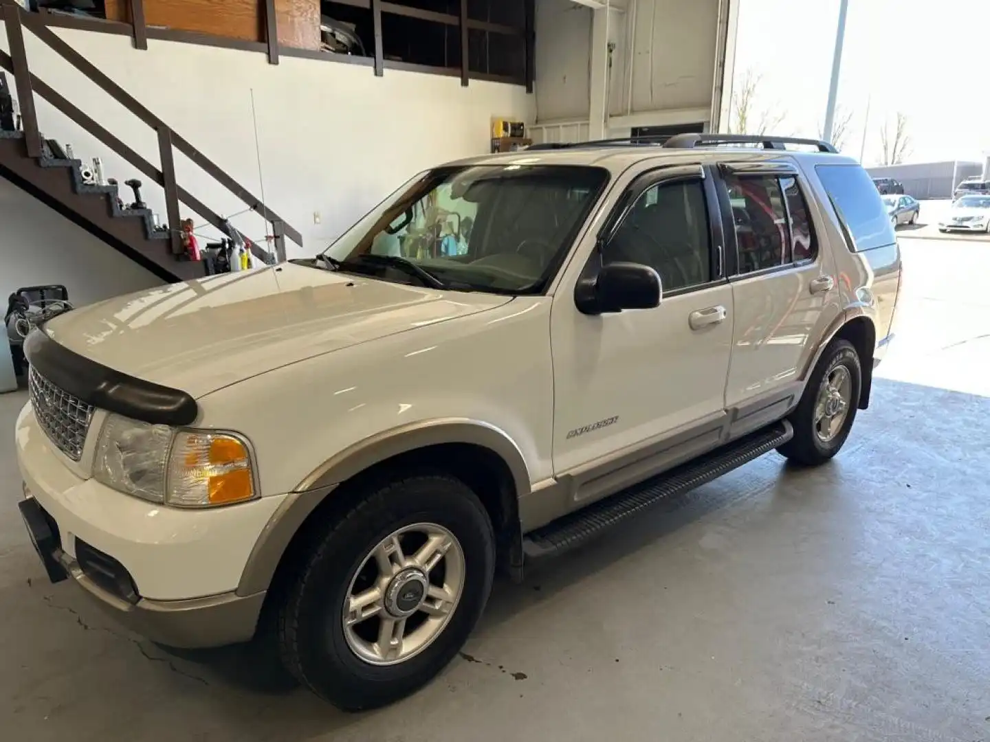 2002 Ford Explorer Eddie Bauer 4x4's photo
