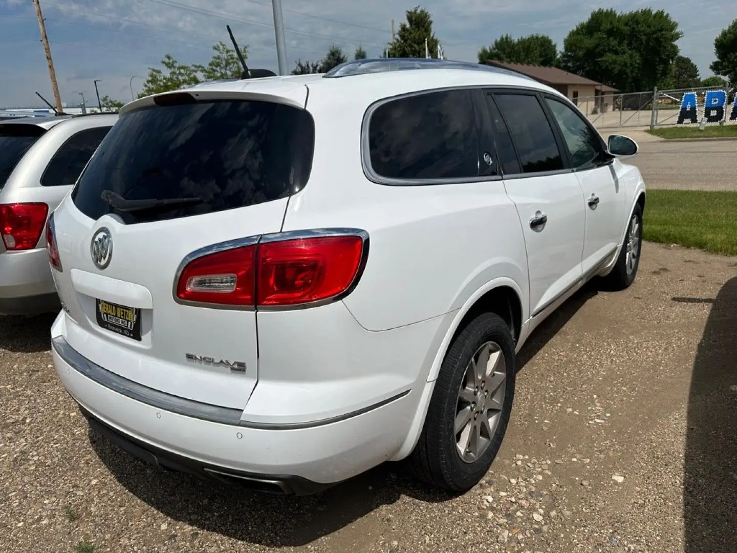 2016 Buick Enclave Leather AWD photo 4