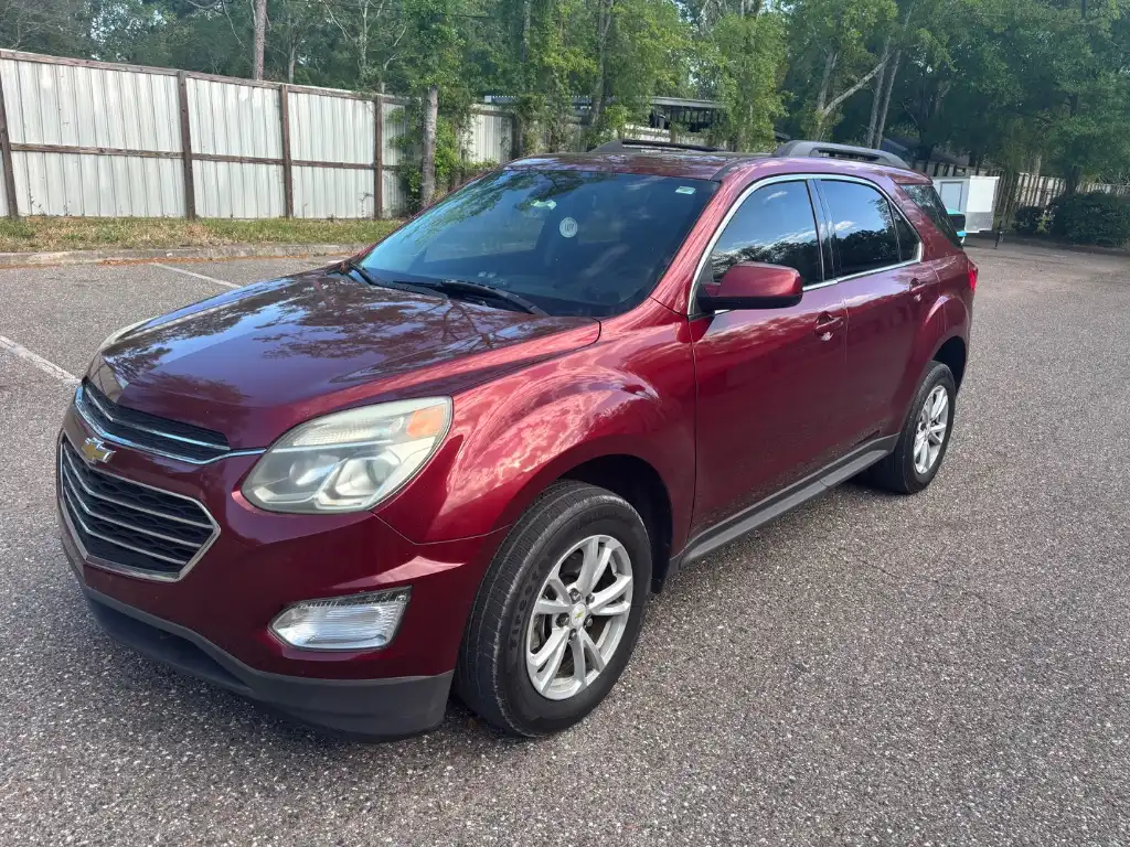 2017 Chevrolet Equinox LT's photo