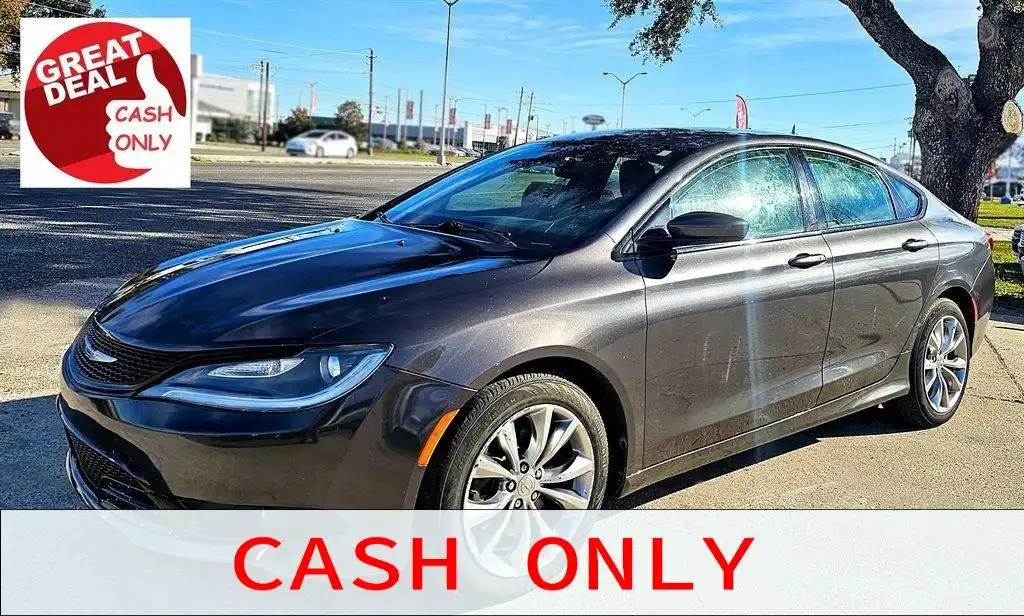 2015 Chrysler 200 S's photo