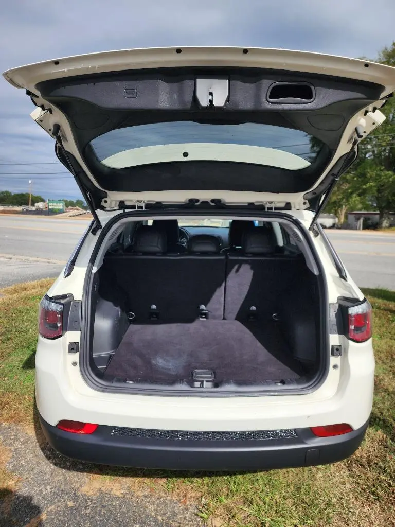 2018 Jeep Compass Latitude 4X4 photo 4