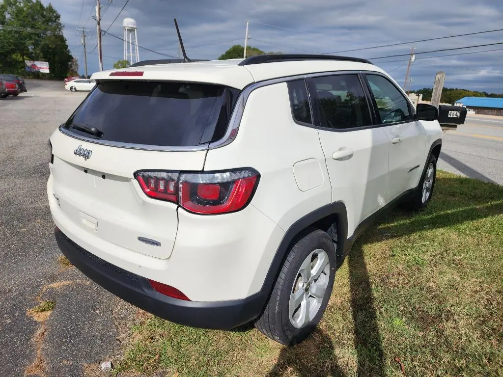 2018 Jeep Compass Latitude 4X4 photo 5