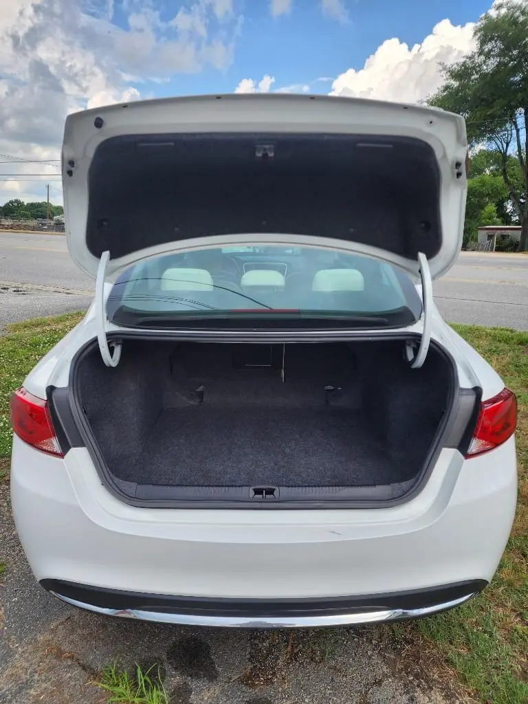 2015 Chrysler 200 Limited photo 4