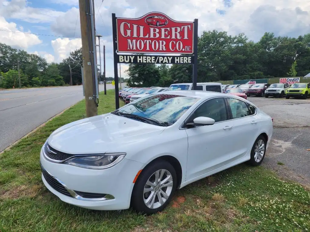 2015 Chrysler 200 Limited's photo