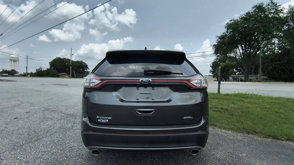 2017 Ford Edge SEL photo 5