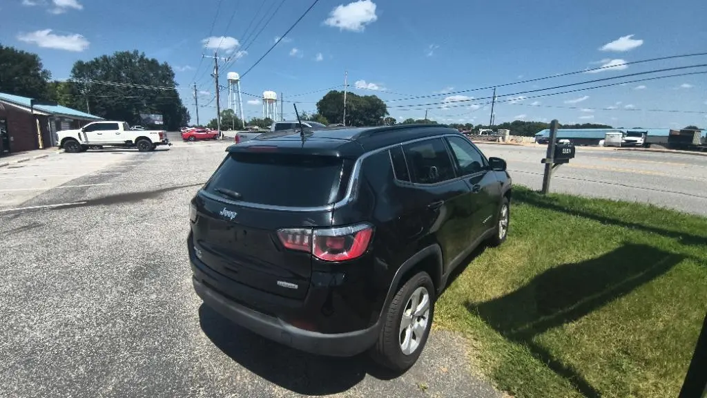 2018 Jeep Compass Latitude 4WD photo 5