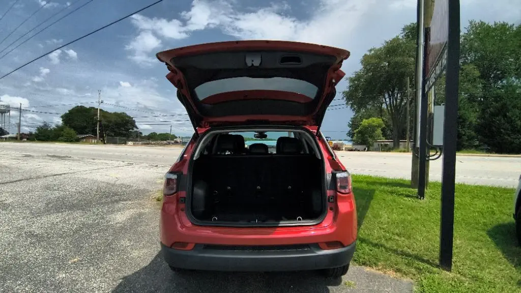 2018 Jeep Compass Latitude 4WD photo 5
