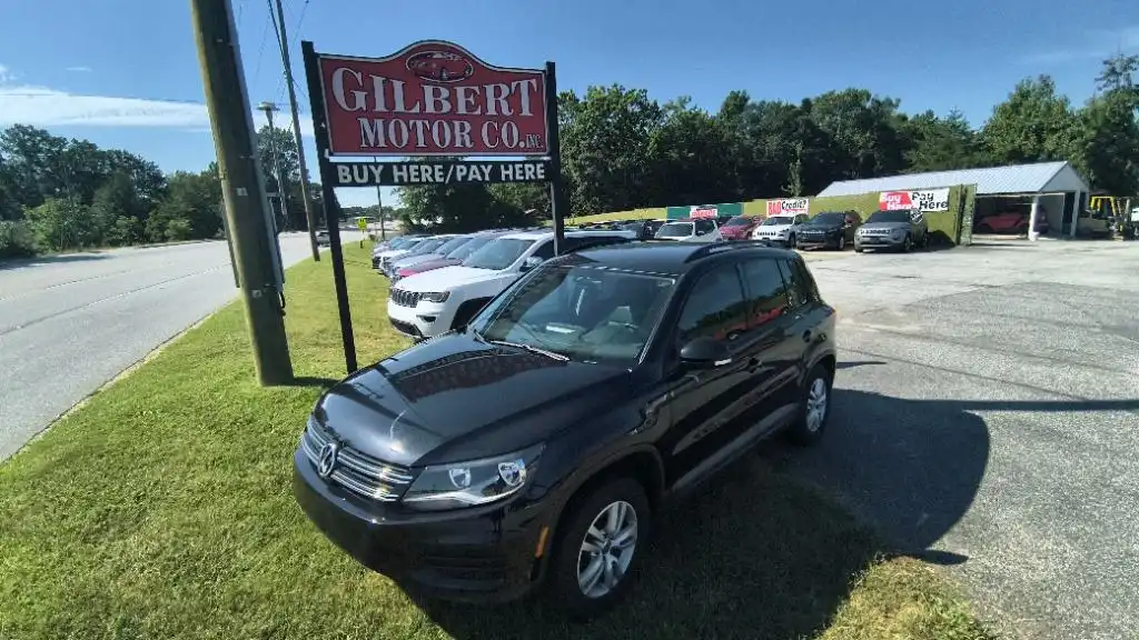 2017 Volkswagen Tiguan 2.0T S's photo