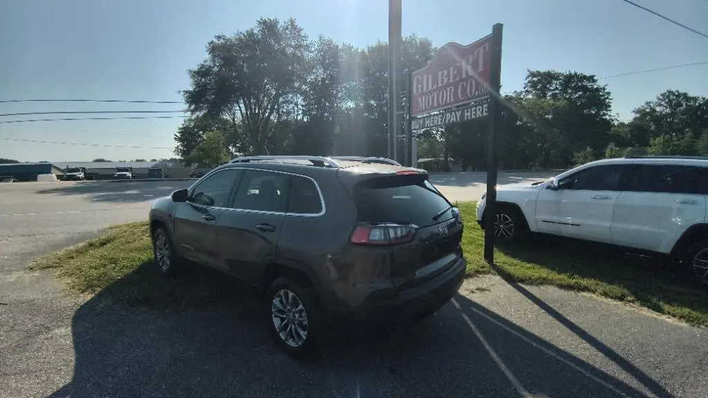 2020 Jeep Cherokee Latitude Plus photo 3