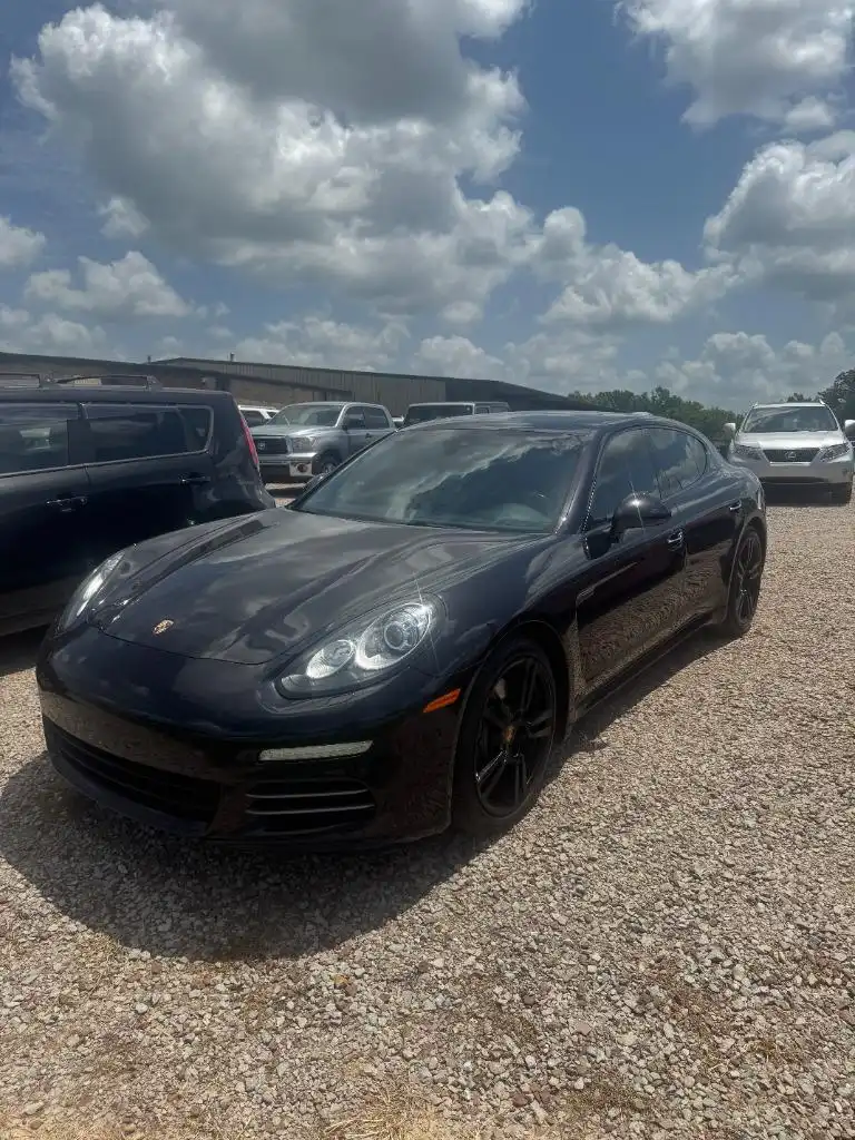 2014 Porsche Panamera 4's photo