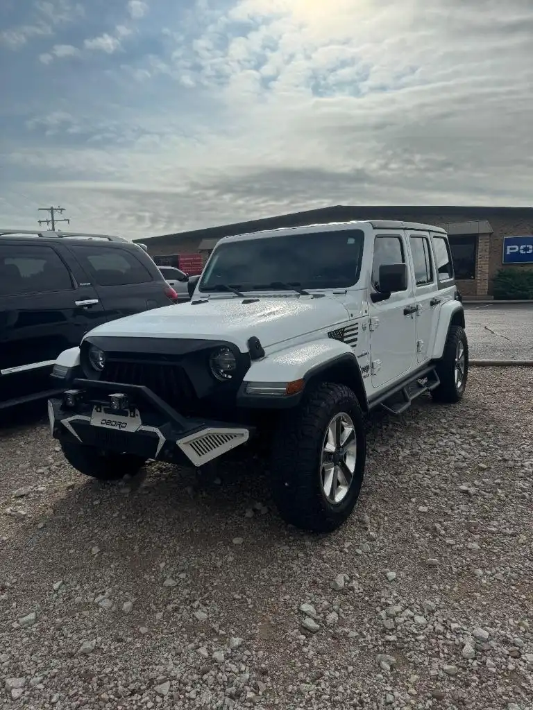 2018 Jeep Wrangler Sahara's photo