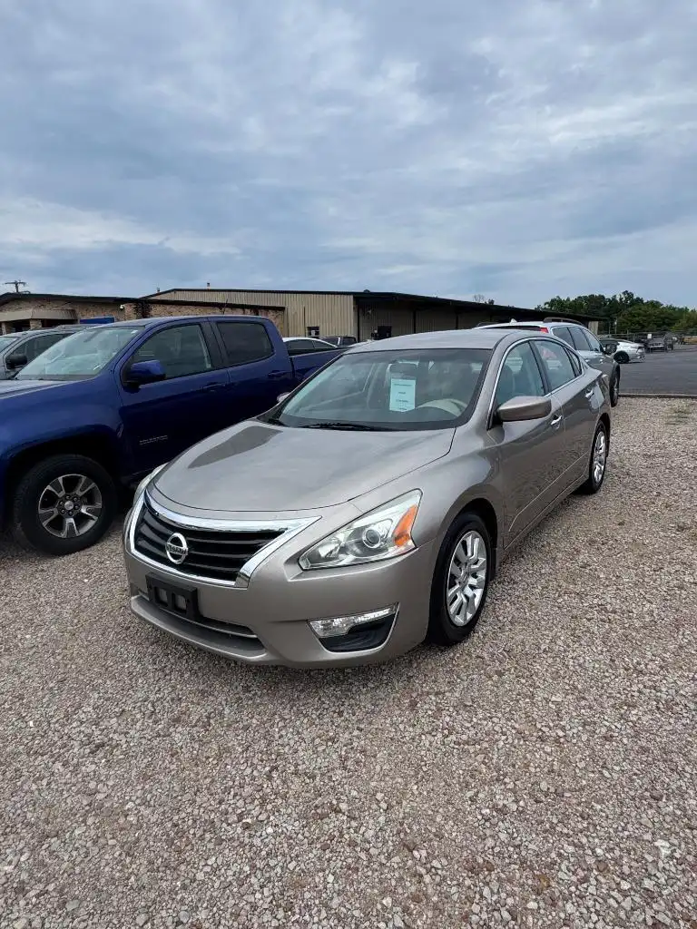 2014 Nissan Altima 2.5's photo