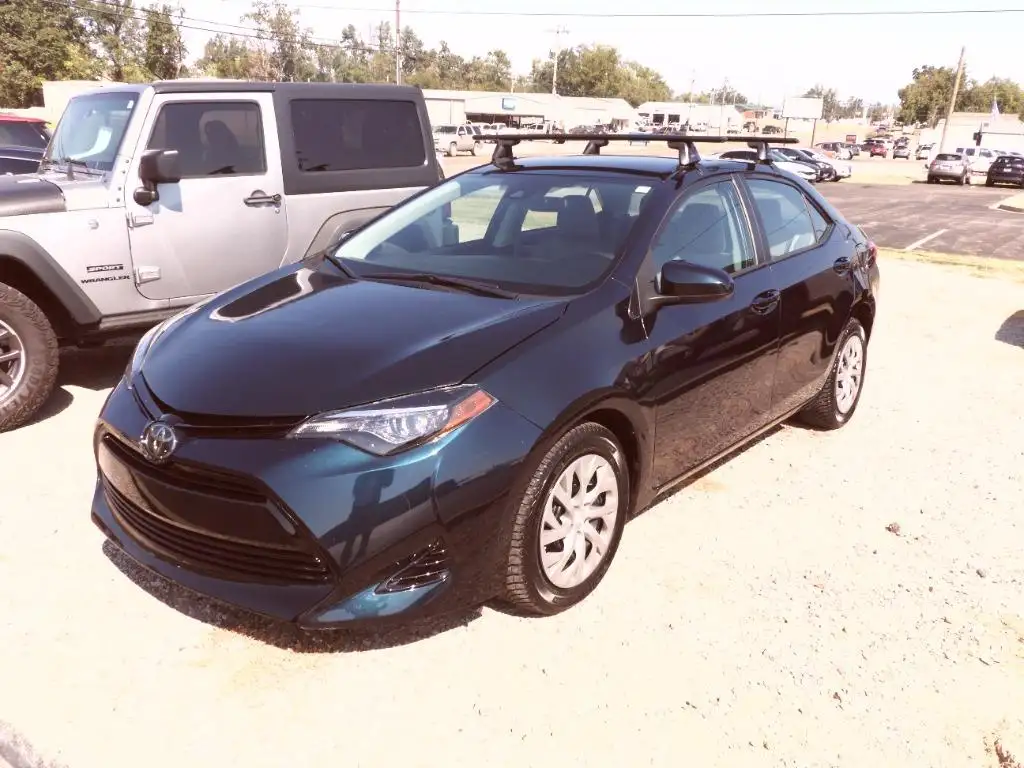2018 Toyota Corolla LE AT's photo