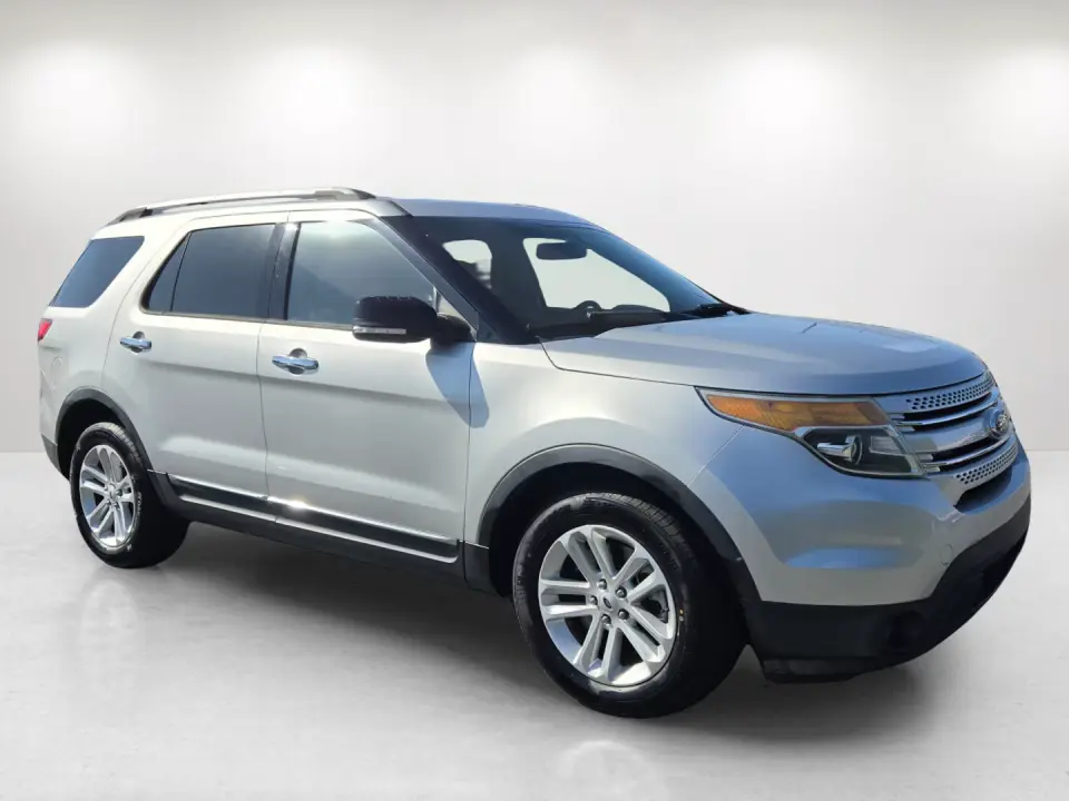2013 Ford Explorer XLT photo 4