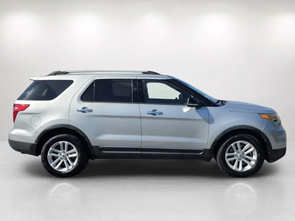 2013 Ford Explorer XLT photo 5