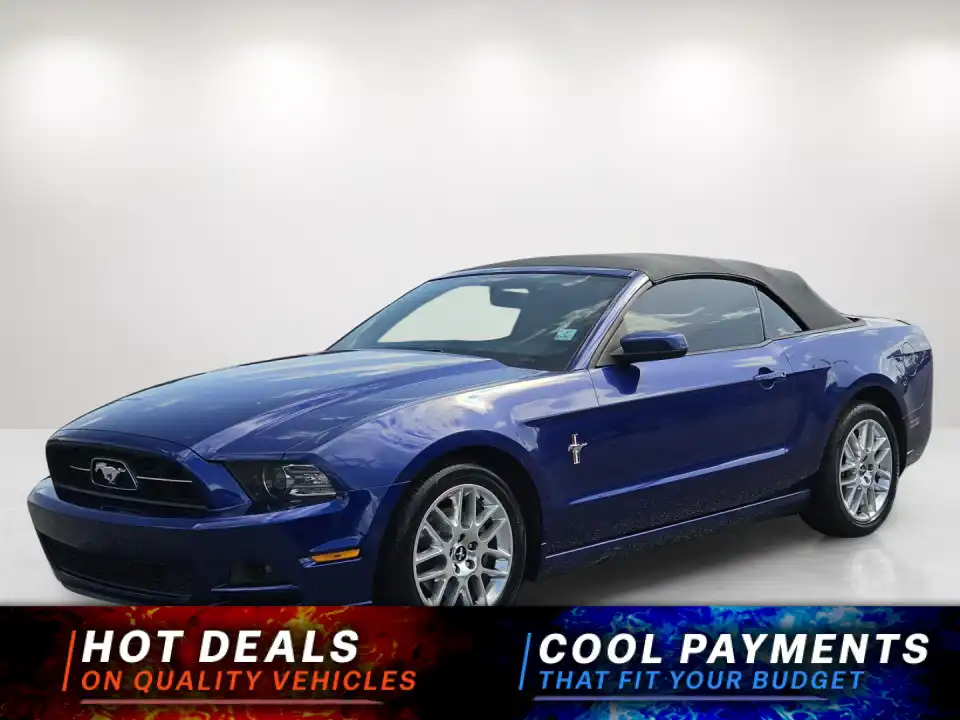 2014 Ford Mustang V6 Premium's photo