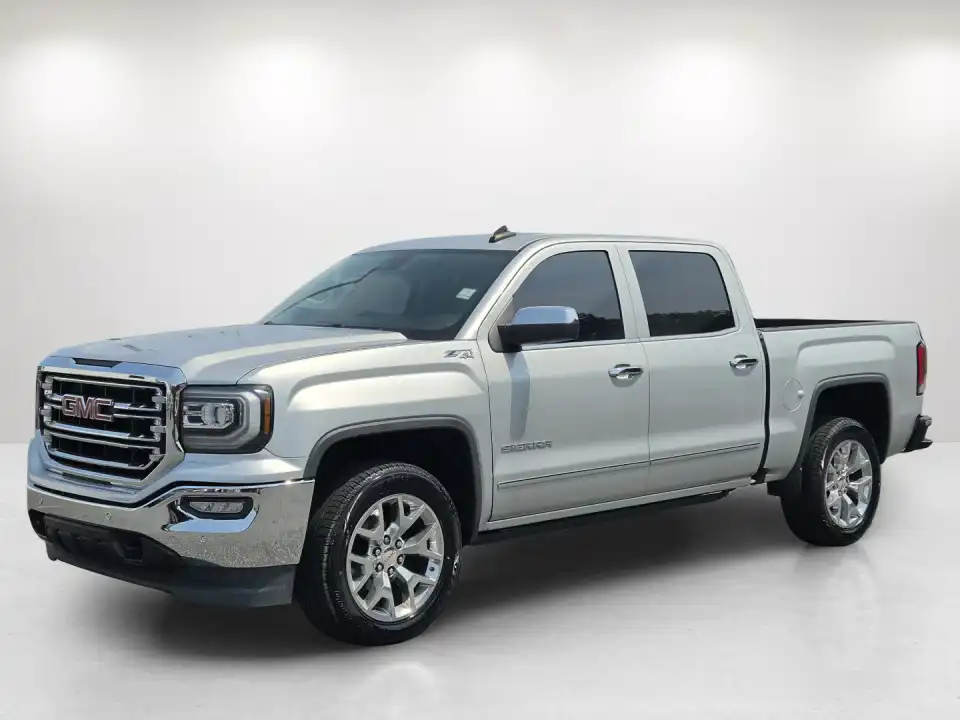 2018 GMC Sierra 4WD Crew Cab Short Box SLT's photo