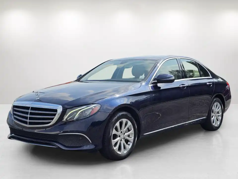 2017 Mercedes-Benz E-Class E300 4MATIC's photo