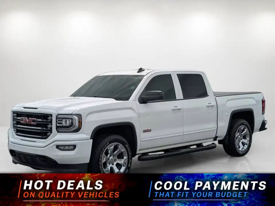 2017 GMC Sierra 4WD Crew Cab Short Box SLT's photo